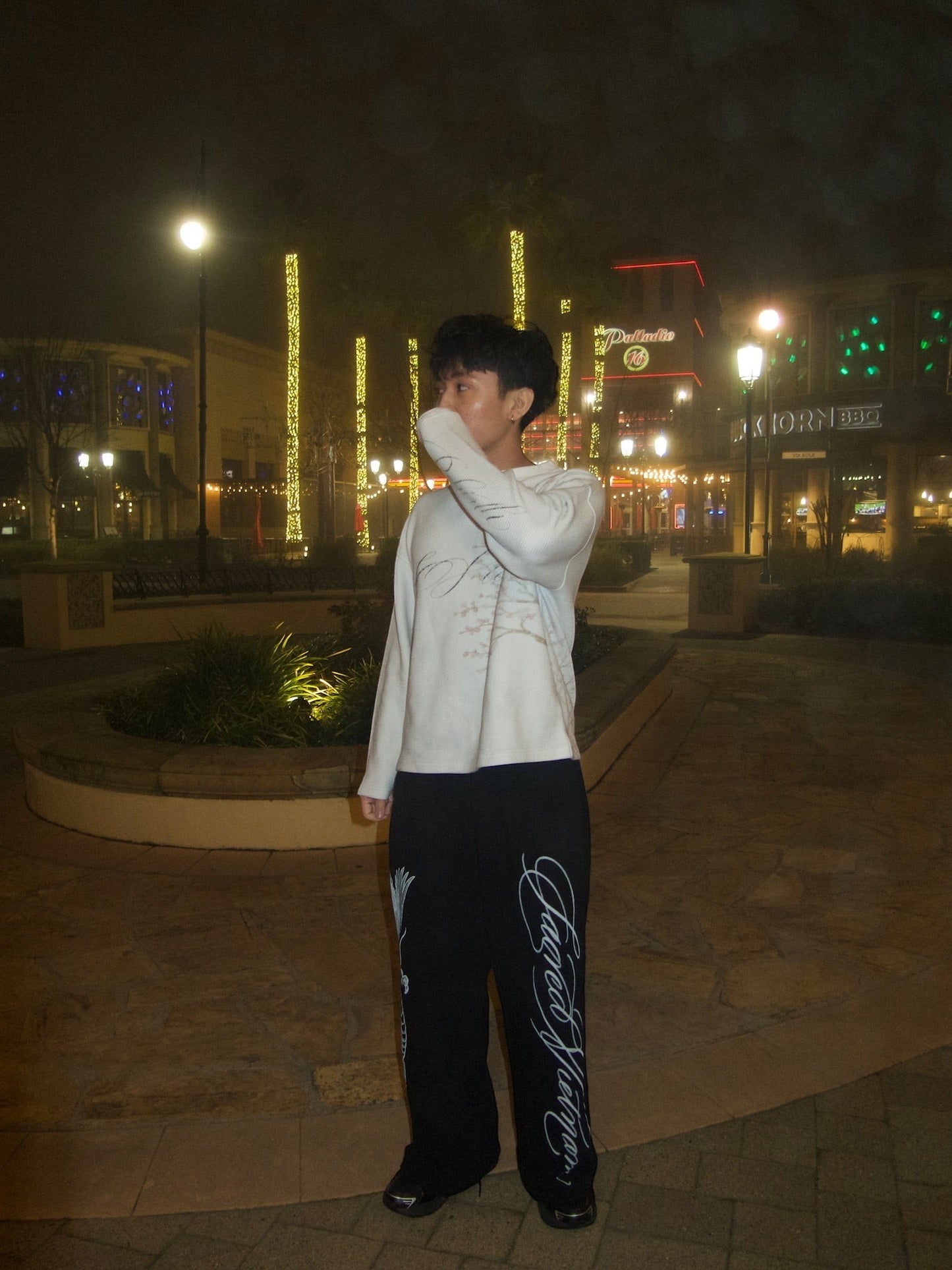 SACRED VIETNAM BLACK SWEATPANTS